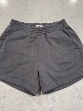 Pact Women's Medium Pull-on Elastic Fleece Gym Sweat Shorts Pockets 5" Inseam